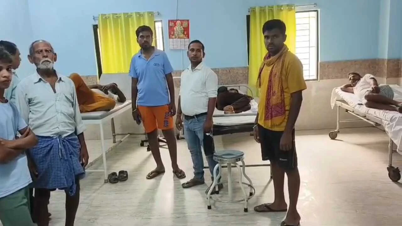 नालंदा: बीस डिसमिल विवादित जमीन पर लगे गेहूं की फसल काटने के विवाद को लेकर दो पक्ष आपस में भिड़े, चार लोग जख्मी, जेडीयू नेता पर लगाया मारपीट करने का आरोप 2