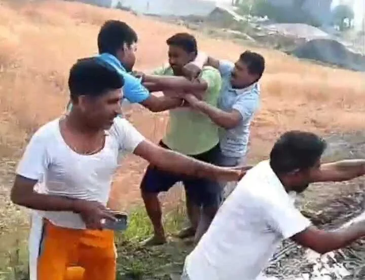 नालंदा: बीस डिसमिल विवादित जमीन पर लगे गेहूं की फसल काटने के विवाद को लेकर दो पक्ष आपस में भिड़े, चार लोग जख्मी, जेडीयू नेता पर लगाया मारपीट करने का आरोप 7