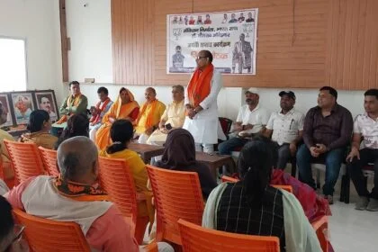 बेगूसराय में भाजपा कार्यालय में अंबेडकर जयंती की तैयारी बैठक, दलित बस्तियों में बाबा साहेब के विचारों को पहुँचाने का संकल्प 26