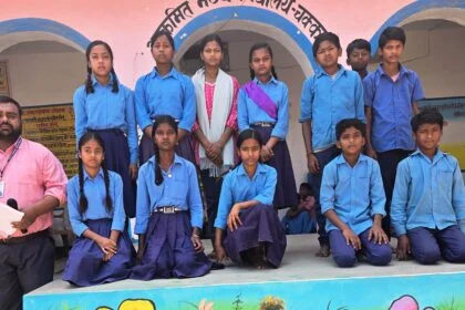 नावकोठी के मध्य विद्यालय चक्का में बाल संसद का गठन, अनन्या कुमारी बनीं 'प्रधानमंत्री' और कमल किशोर 'उप-प्रधानमंत्री' 29