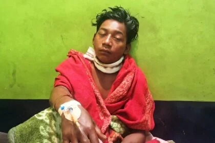 बेगूसराय में दोस्ती शर्मसार! ठंडे के बहाने बुलाकर दोस्तों ने युवक की गर्दन पर ब्लेड से किया जानलेवा हमला, बाल-बाल बचा युवक, एक गिरफ्तार 51