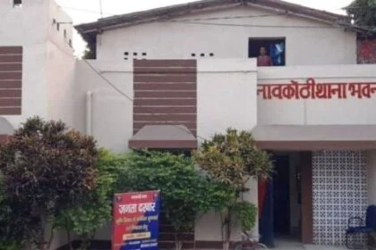 हथियार के बल पर बैंक कर्मी से लूटपाट,स्कूटी में टक्कर मारकर गिराया, फिर नगदी और टैब छीनकर फरार 53