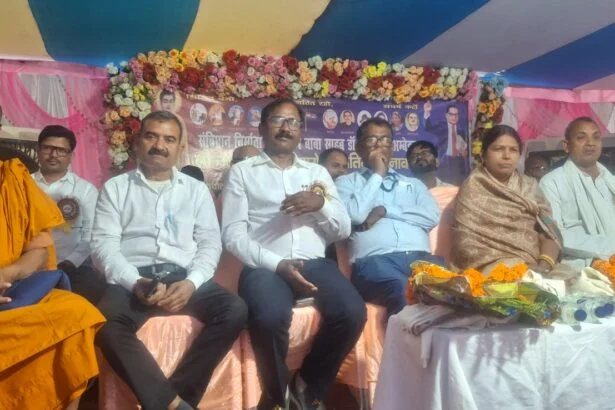 बाबा साहेब के संविधान को बचाने के लिए समाज के सभी तबके को साथ लेकर चलना होगा - डा लक्ष्मण यादव 9