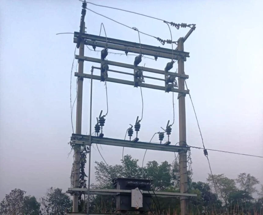 नावकोठी में 11 हजार वोल्ट के पांच पोल तार पर चोरों ने किया हाथ साफ 1