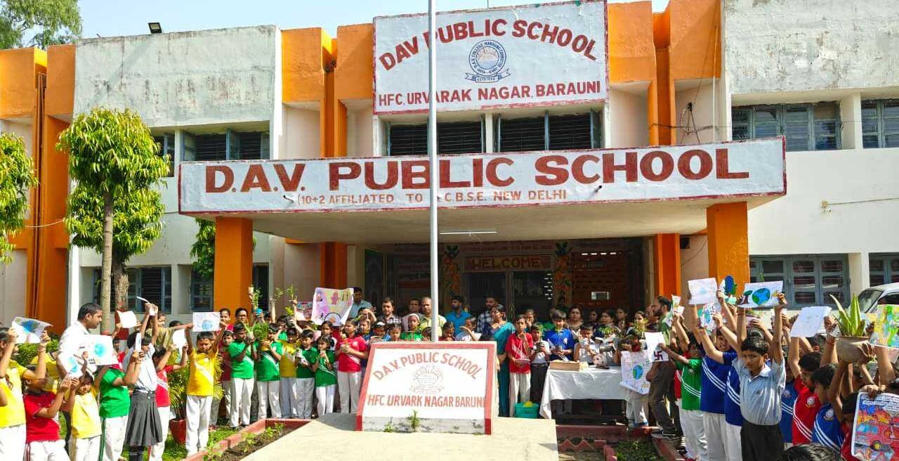 डीएवी पब्लिक स्कूल, एनएच-28 बरौनी में मनाया गया विश्व पृथ्वी दिवस 8
