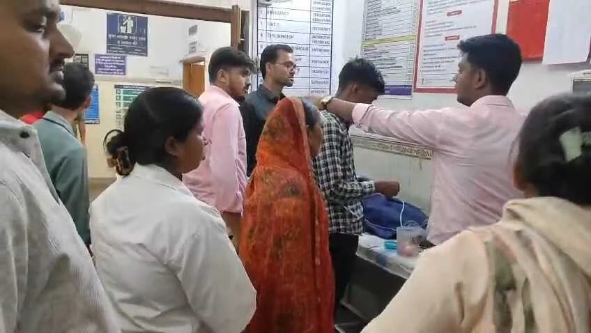 समस्तीपुर: HPV वैक्सीन की दूसरी डोज लेते ही छात्रा की बिगड़ी तबीयत, सदर अस्पताल में भर्ती 2