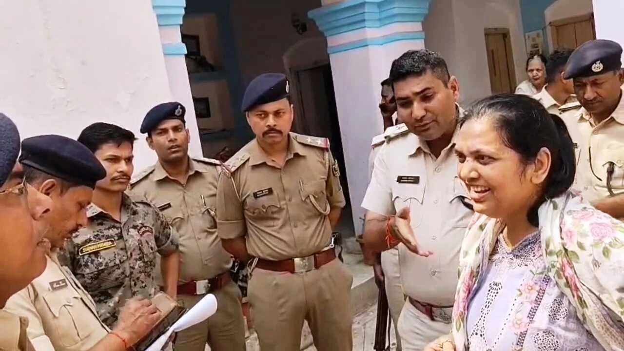 नालंदा: पूर्व विधायक पप्पू खान के घर पर नालंदा पुलिस ने की छापेमारी, फर्जी कागज पर पत्नी के नाम जमीन रजिस्ट्री कराने का है आरोप 2
