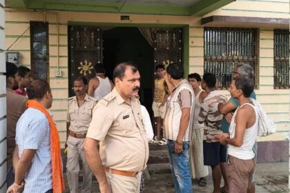 बेगूसराय पुलिस गश्ती को चुनौती, तेयाय में बंद घर का ताला तोड़ लाखों की चोरी 55