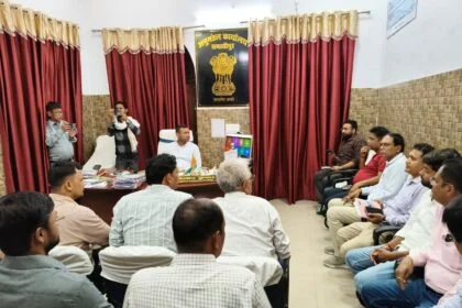 समस्तीपुर: जन वितरण प्रणाली को सुदृढ़ बनाने हेतु अनुमंडल स्तर पर समीक्षा बैठक, वितरण में तेजी व गुणवत्ता सुनिश्चित करने के निर्देश 2