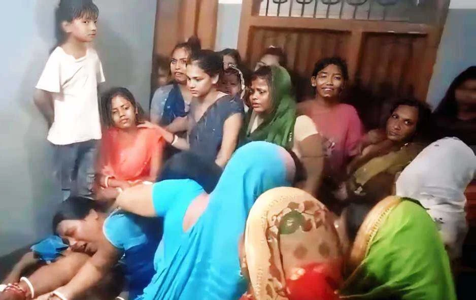 बछवाड़ा एनएच 28 पर अज्ञात वाहन की ठोकर से बाइक चालक की मौत, परिजनों में मचा कोहराम 6