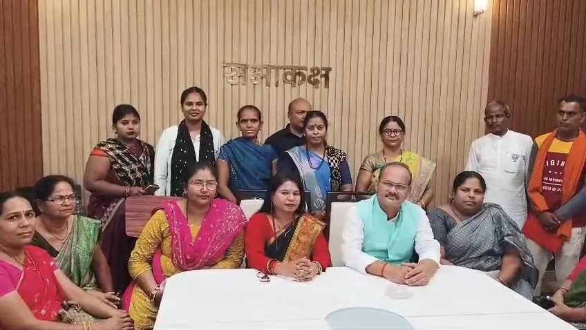 नालंदा: भाजपा नेत्री अनामिका पासवान ने प्रेस वार्ता कर विपक्ष पर किया तीखा वार,कहा महिलाओं का हक नहीं छीनने देंगे, विपक्ष नहीं चाहता महिलाओं की भागीदारी 2