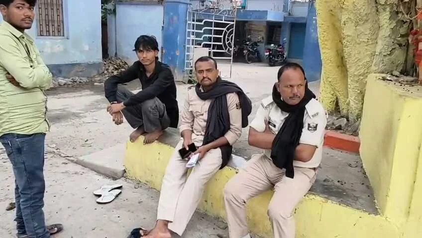 बेगूसराय में तेज रफ्तार ट्रक ने बाइक सवार युवक को कुचला, मौके पर ही मौत 2