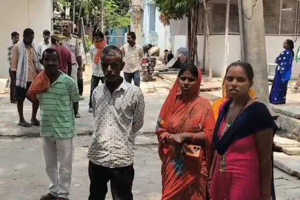 बेगूसराय में सड़क पार कर रहे स्कूली छात्र को पिकअप ने कुचला, मौके पर ही दर्दनाक मौत 5