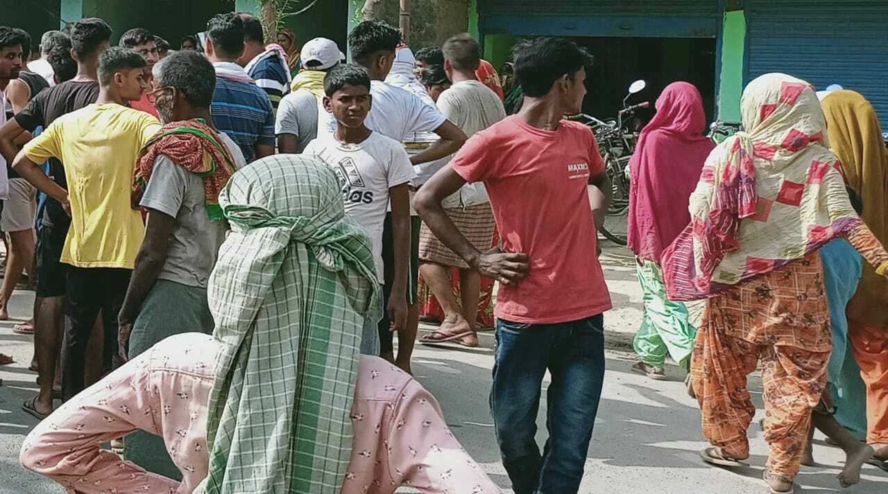 बेगूसराय के वीरपुर में अनियंत्रित ट्रैक्टर ने युवक को रौंदा; सदर अस्पताल में इलाज के दौरान मौत, पत्नी और बच्चों का रो-रोकर बुरा हाल 2