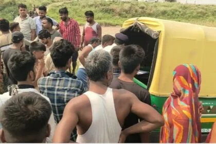समस्तीपुर: शादी समारोह से लापता युवक की चाकू से गोदकर हत्या, चौर में मिला शव 53