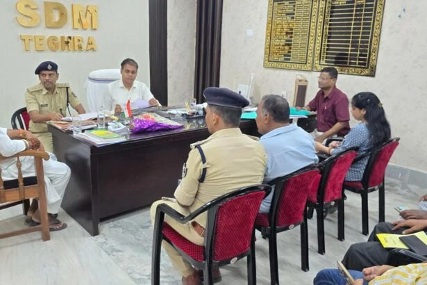 तेघड़ा अनुमंडल में एससी/एसटी अत्याचार निवारण अधिनियम मामलों की समीक्षा बैठक आयोजित, 150 में 139 मामलों में मुआवजा भुगतान पूर्ण 1