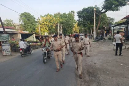 बकरीद को लेकर भगवानपुर पुलिस सतर्क, थाना क्षेत्र में निकाला गया फ्लैग मार्च 25