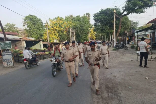 बकरीद को लेकर भगवानपुर पुलिस सतर्क, थाना क्षेत्र में निकाला गया फ्लैग मार्च 5