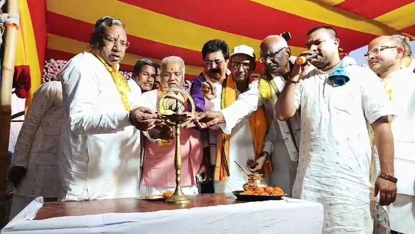 नालंदा: सूचना एवं जनसंपर्क मंत्री श्रवण कुमार का विपक्ष पर बड़ा हमला, NDA में कोई मंत्री संपत्ति नहीं छिपा सकता, विपक्ष पहले अपने गिरेबान में झांके 2
