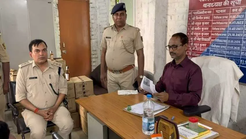 समस्तीपुर: उत्पाद विभाग की बड़ी कार्रवाई, चौर में छिपाकर रखी 584 लीटर विदेशी शराब बरामद; दो धंधेबाज गिरफ्तार 2