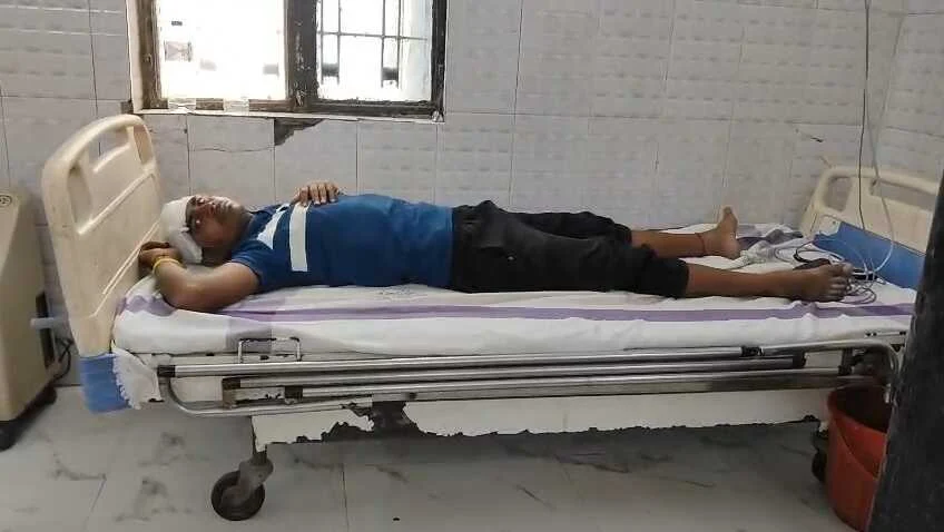 समस्तीपुर: शादी में नहीं बुलाया तो भड़के दबंग, लाठी-डंडों और रॉड से हमला कर एक ही परिवार के 6 लोगों के फोड़े सिर 2