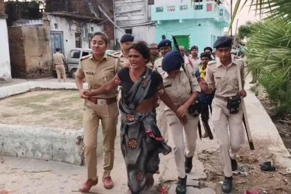 नींबू तोड़ना बच्चे को पड़ा महंगा, बदमाशों ने बच्चे की पीट पीट किया हत्या, गांव में पूरा तनाव का माहौल,जमकर हुई रोड़ेबाजी 51