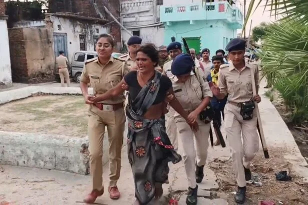 नींबू तोड़ना बच्चे को पड़ा महंगा, बदमाशों ने बच्चे की पीट पीट किया हत्या, गांव में पूरा तनाव का माहौल,जमकर हुई रोड़ेबाजी 1