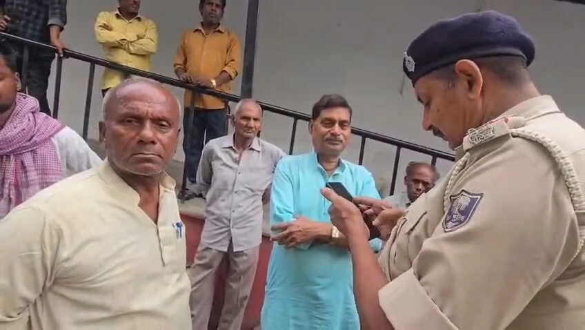 बेगूसराय में अपराधियों का तांडव: युवक को घर से बुलाकर पहले पिलाई शराब, फिर गोली मारकर उतारा मौत के घाट 1