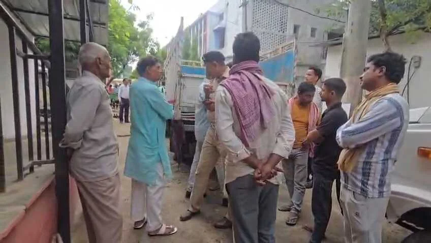 बेगूसराय में अपराधियों का तांडव: युवक को घर से बुलाकर पहले पिलाई शराब, फिर गोली मारकर उतारा मौत के घाट 3