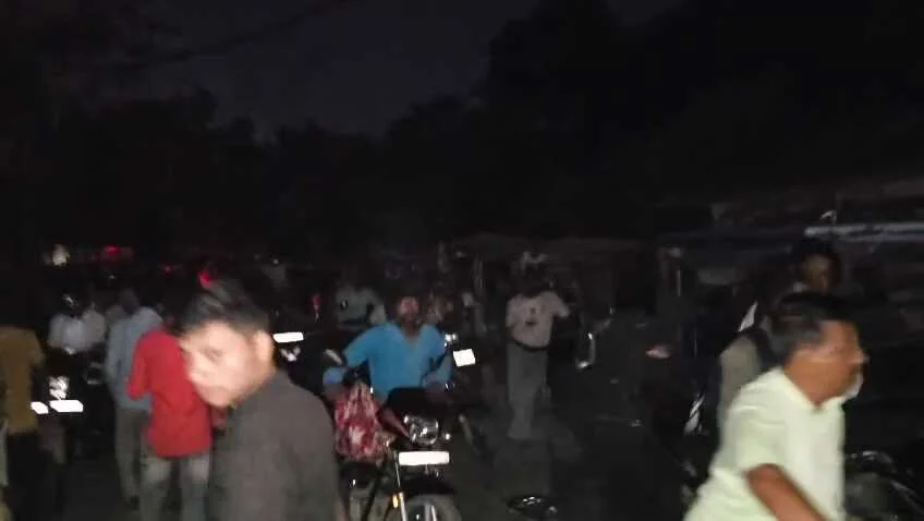 सायरन बजते ही 15 मिनट के लिए अंधेरे में डूबा बेगूसराय, ब्लैकआउट का दिखा व्यापक असर 2