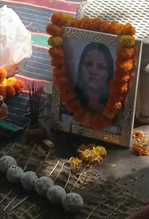 बेगूसराय में अंतर्जातीय प्रेम विवाह से नाराज पिता ने जीवित बेटी का किया श्राद्ध, ससुराल पहुंचकर मारपीट और लूटपाट, वीडियो वायरल 3