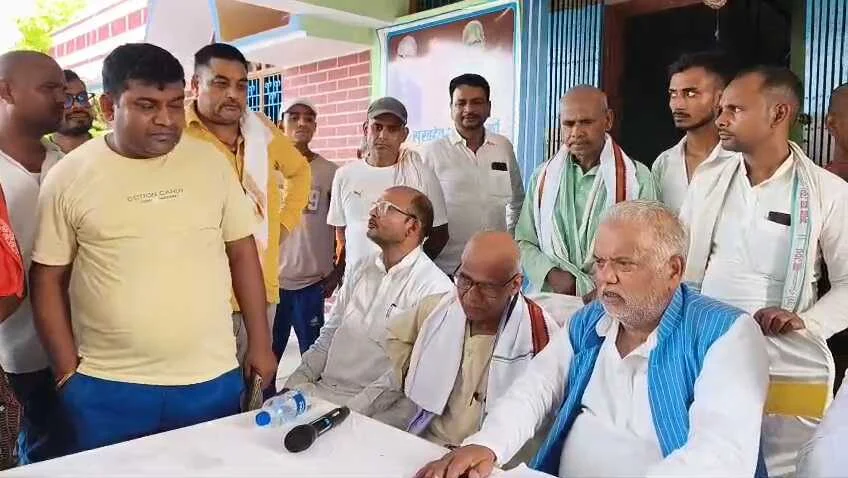 नालंदा: लगभग डेढ़ करोड़ की लागत से बने पीसीसी ढलाई सड़क समेत ने योजनाओं का मंत्री श्रवण कुमार ने किया उद्घाटन 2