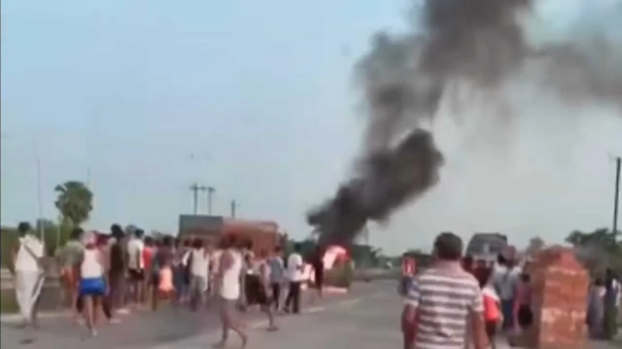 नालंदा: अनियंत्रित स्कॉर्पियो ने मोटरसाइकिल सवार युवक को मारी टक्कर, टक्कर के बाद बाइक में लगी आग, युवक की मौके पर मौत 3