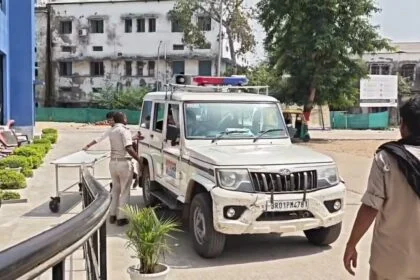 नालंदा में हिट वेव का कहर, सकरी नदी पार करने के दौरान वृद्ध महिला की मौत, जर्जर पुल बंद होने से पैदल नदी पार कर रही महिला की गई जान 29