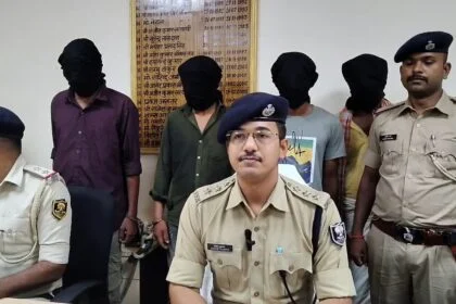 नालंदा: सारे पुलिस ने 14 घंटे में किया लूटकांड का उद्भेदन, लूटे हुए 43 हजार रुपये, एक मोबाइल समेत चार लोग गिरफ्तार 31