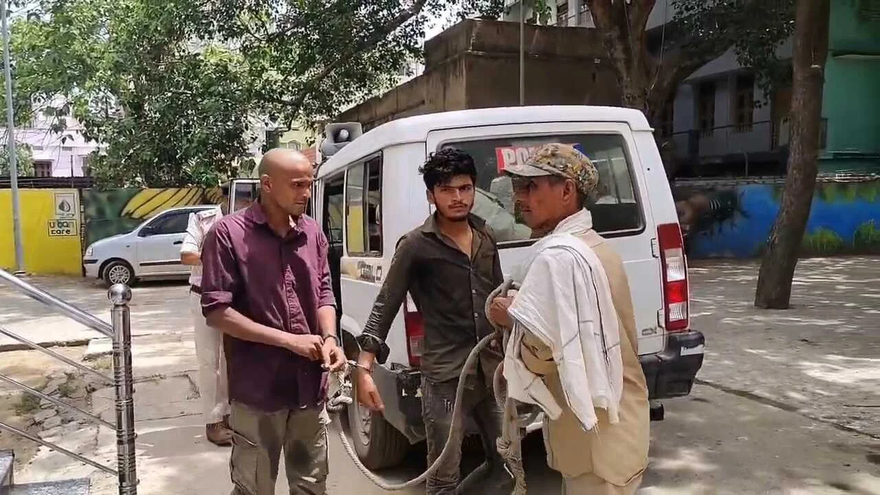 नालंदा: सारे पुलिस ने 14 घंटे में किया लूटकांड का उद्भेदन, लूटे हुए 43 हजार रुपये, एक मोबाइल समेत चार लोग गिरफ्तार 2