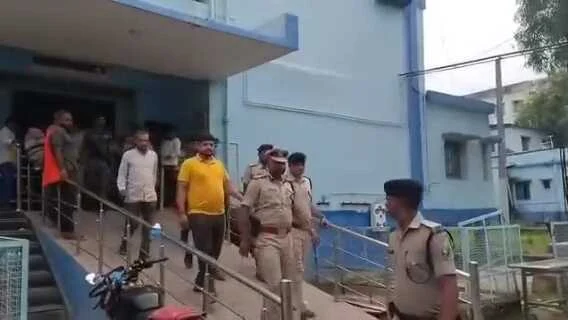 खगड़िया में बड़ी मुठभेड़: STF ने 50 हजार के इनामी कुख्यात बुद्दीन को पैर में गोली मारकर दबोचा 2