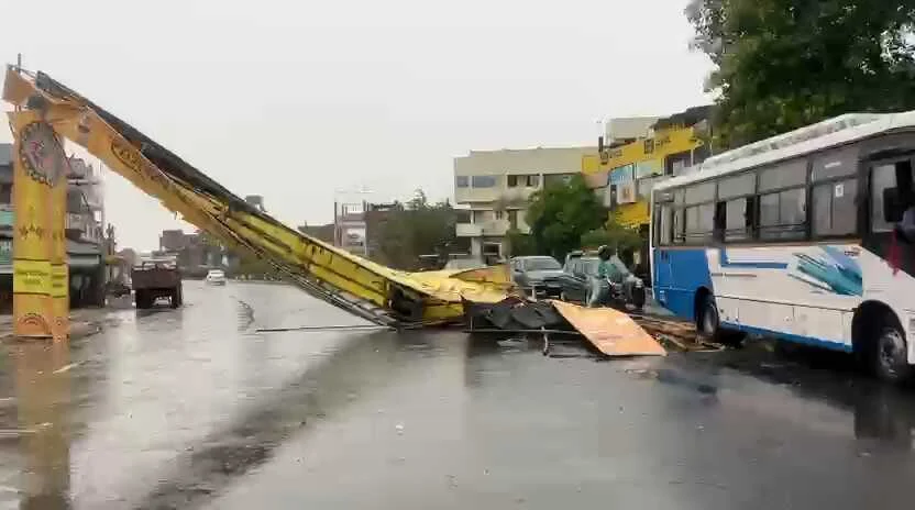 नालंदा: तेज आंधी-बारिश ने मचाई तबाही, राजगीर मलमास मेला की टेंट सिटी क्षतिग्रस्त, राजगीर मलमास मेला पर मौसम की मार,आंधी-पानी से भारी नुकसान 9