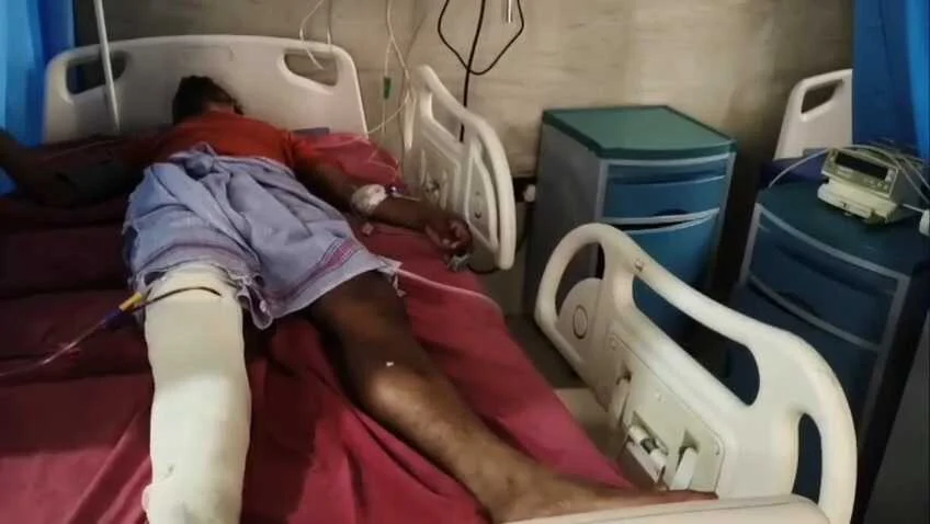 बेगूसराय के UCO बैंक में कैश वैन के गार्ड की बंदूक से चली गोली, कैश रखने के दौरान कर्मी को लगी गोली,घायल 2