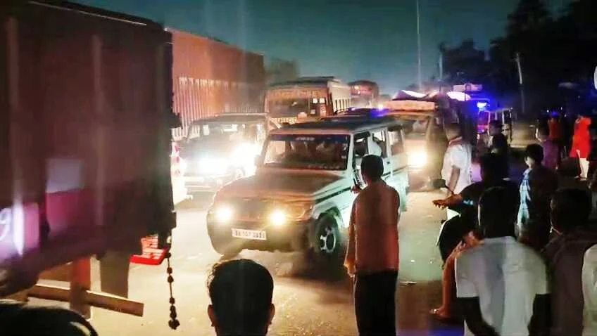 बेगूसराय में तेज रफ्तार स्कॉर्पियो ने साइकिल सवार मजदूर को कुचला, मौके पर मौत; मुआवजे की मांग को लेकर NH-31 पर घंटों हंगामा 6