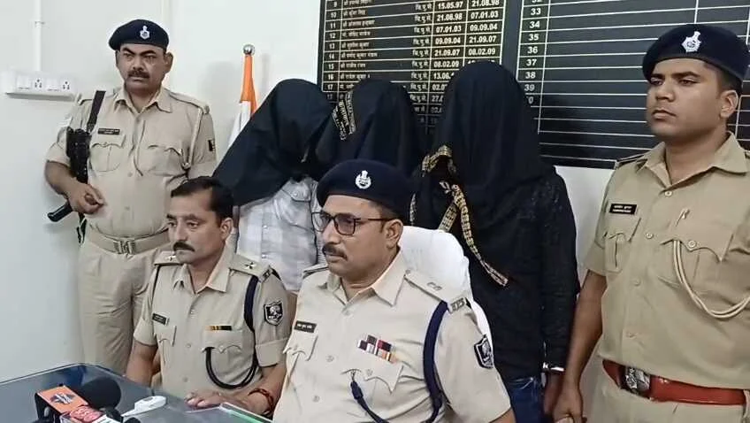 समस्तीपुर पुलिस का बड़ा एक्शन: बहादुरपुर में हुई 4.41 लाख की लूट का खुलासा, हथियार के साथ 3 शातिर अपराधी गिरफ्तार 3