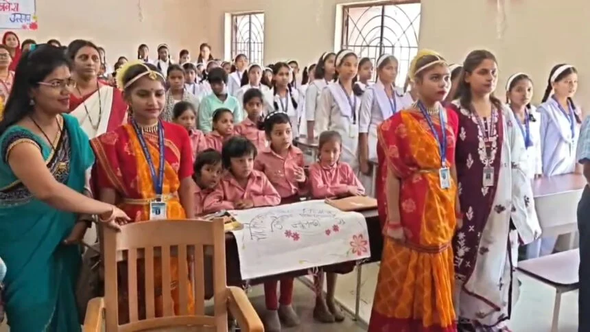 बिहार शरीफ में प्रवेशोत्सव कार्यक्रम, 35 छात्राओं का ऑन-द-स्पॉट नामांकन 1