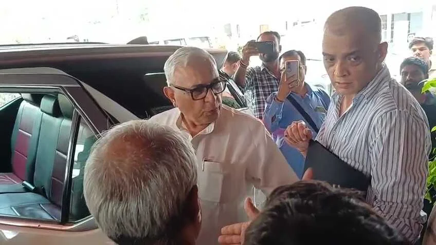 समस्तीपुर में भू-माफियाओं का बड़ा खेल: 25 दिसंबर की आधी रात को सरकारी दफ्तर खोलकर बना दी फर्जी जमाबंदी 3