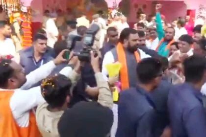 खगड़िया पहुंचे मुख्यमंत्री सम्राट चौधरी: मां कात्यायनी मंदिर में की पूजा-अर्चना, सौंदर्यीकरण कार्यों का लिया जायजा 4