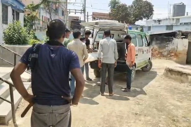 समस्तीपुर: कल्याणपुर के रतवारा चौक पर मिला अधेड़ का शव, परिजनों ने जताई पीट-पीटकर हत्या की आशंका 3