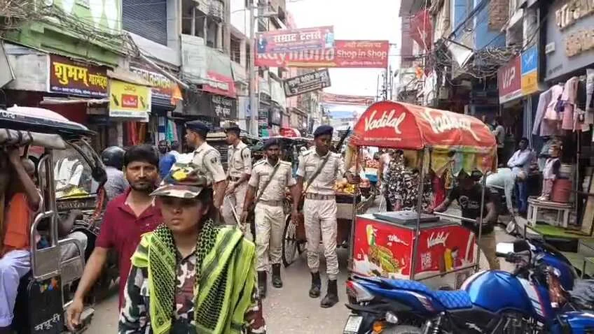 समस्तीपुर में अतिक्रमण पर चला प्रशासन का डंडा: नगर निगम और जिला प्रशासन की संयुक्त कार्रवाई, दुकानदारों में हड़कंप 3