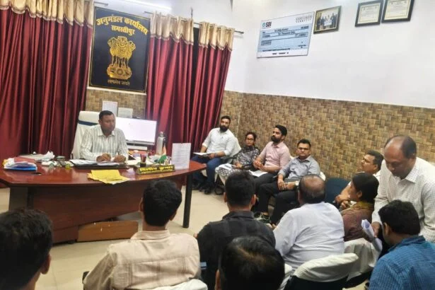 समस्तीपुर: जनवितरण प्रणाली में लापरवाही बर्दाश्त नहीं, एसडीओ दिलीप कुमार ने दिए सख्त निर्देश 9
