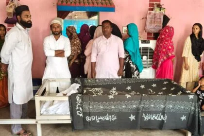 बेगूसराय में तेज रफ्तार स्कॉर्पियो ने मोटर मिस्त्री को मारी टक्कर, 6 फीट हवा में उछलकर सर्विस रोड पर गिरे, मौत 23