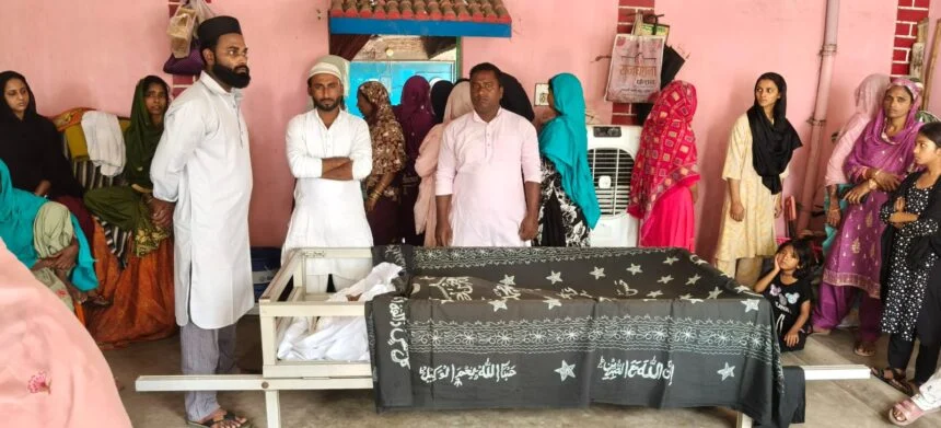 बेगूसराय में तेज रफ्तार स्कॉर्पियो ने मोटर मिस्त्री को मारी टक्कर, 6 फीट हवा में उछलकर सर्विस रोड पर गिरे, मौत 1