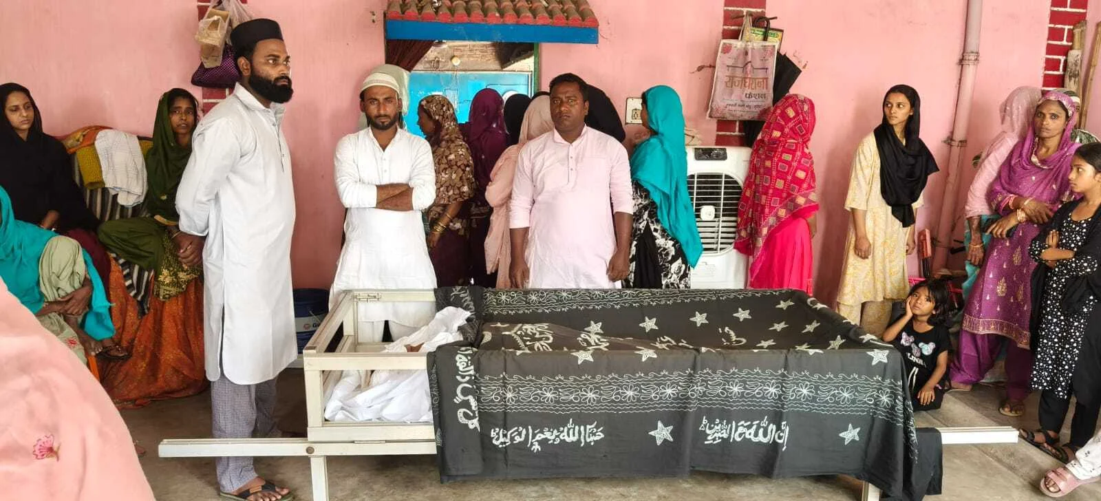 बेगूसराय में तेज रफ्तार स्कॉर्पियो ने मोटर मिस्त्री को मारी टक्कर, 6 फीट हवा में उछलकर सर्विस रोड पर गिरे, मौत 4